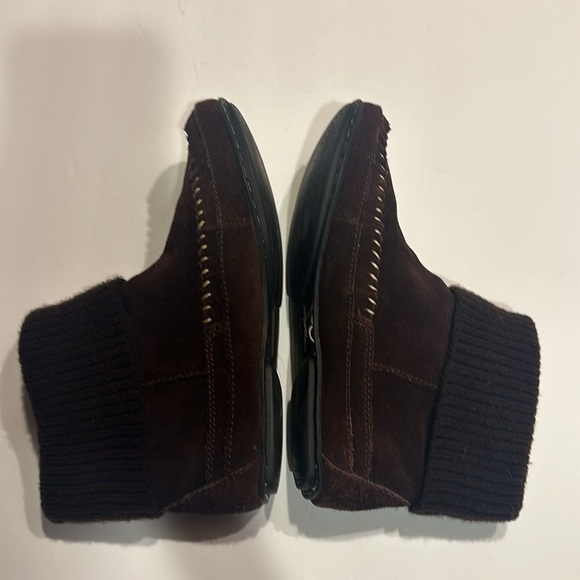 Minnetonka brown suede leather upper sweater knot fold over w zippers on sides - Picture 5 of 11